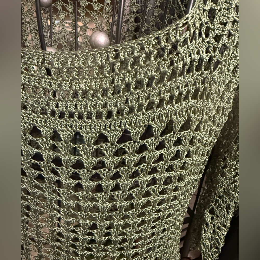 BETTE PAIGE Elegant Olive Crochet Knit Top - Picture 6 of 12